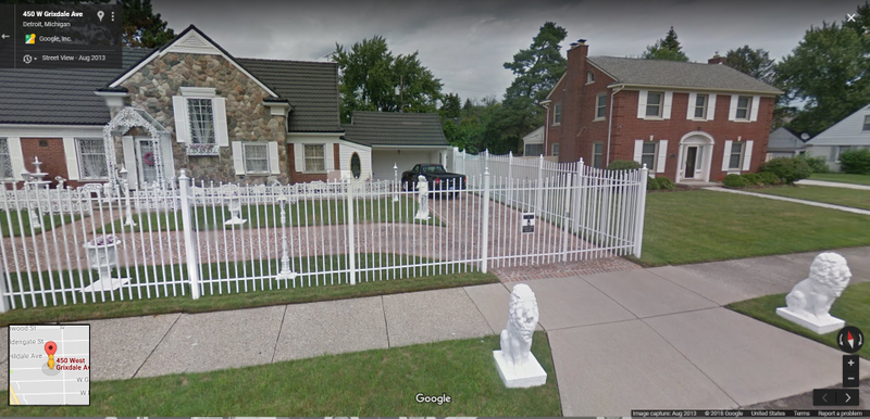Illustration for article titled $550,000 Will Not Only Get You This Wonderful House in Lovely Detroit, But Also 2 Classic Cars To Go With It! UPDATE: News Article Added